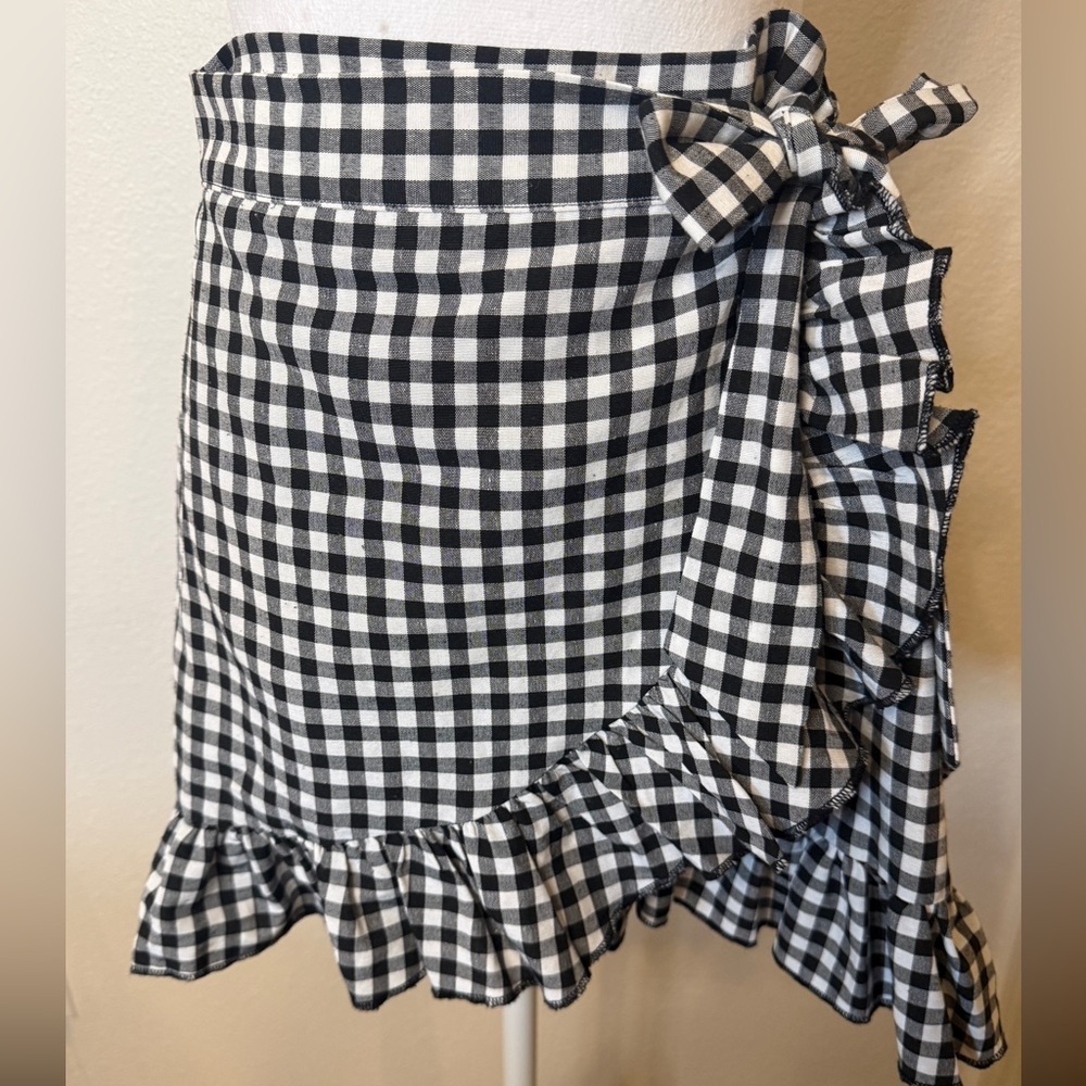 Stylish Gingham Checkered Wrap Mini Skirt with Ruffles - Picture 6 of 11